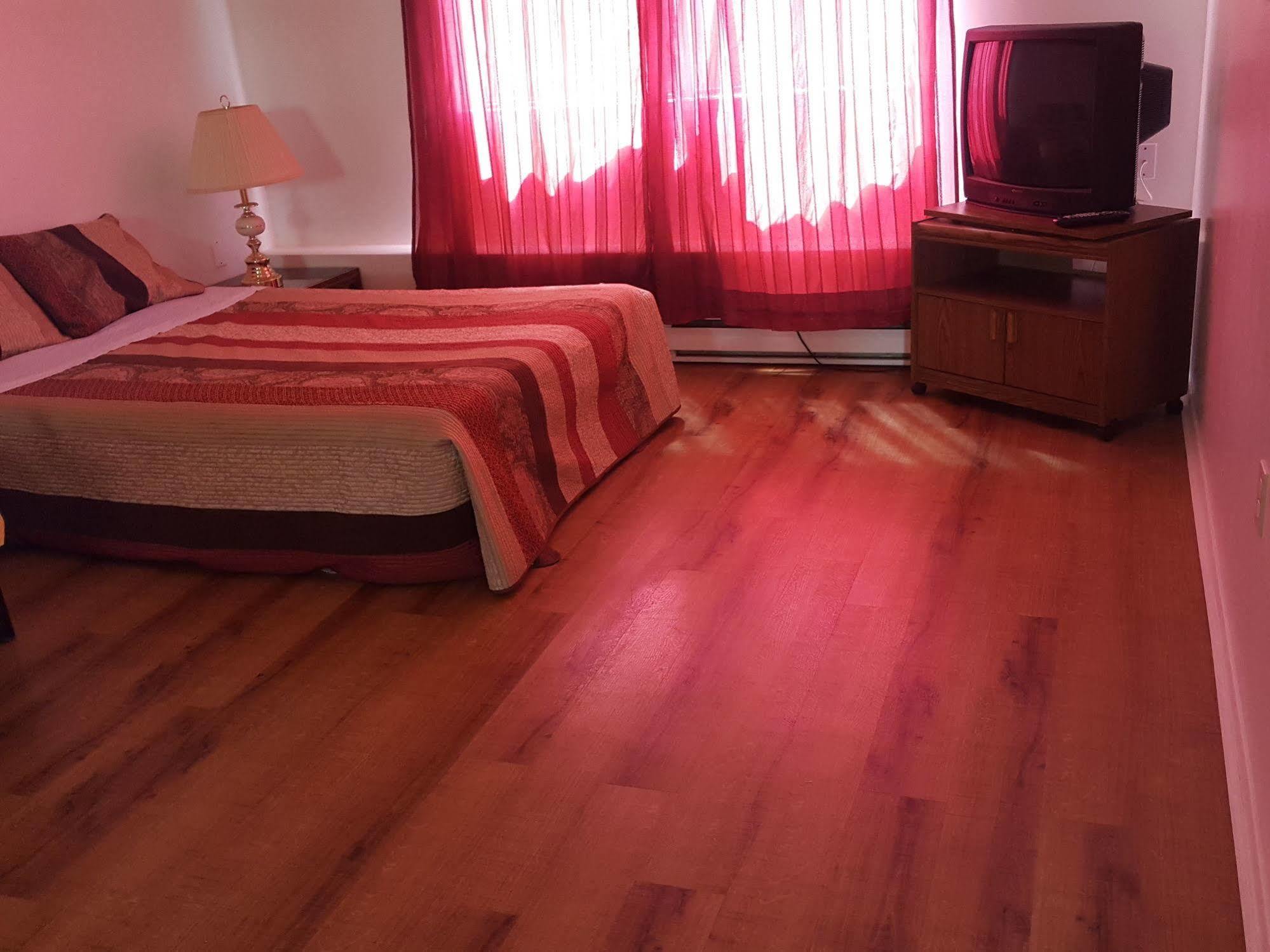 Croft Inn Motel Crofton エクステリア 写真