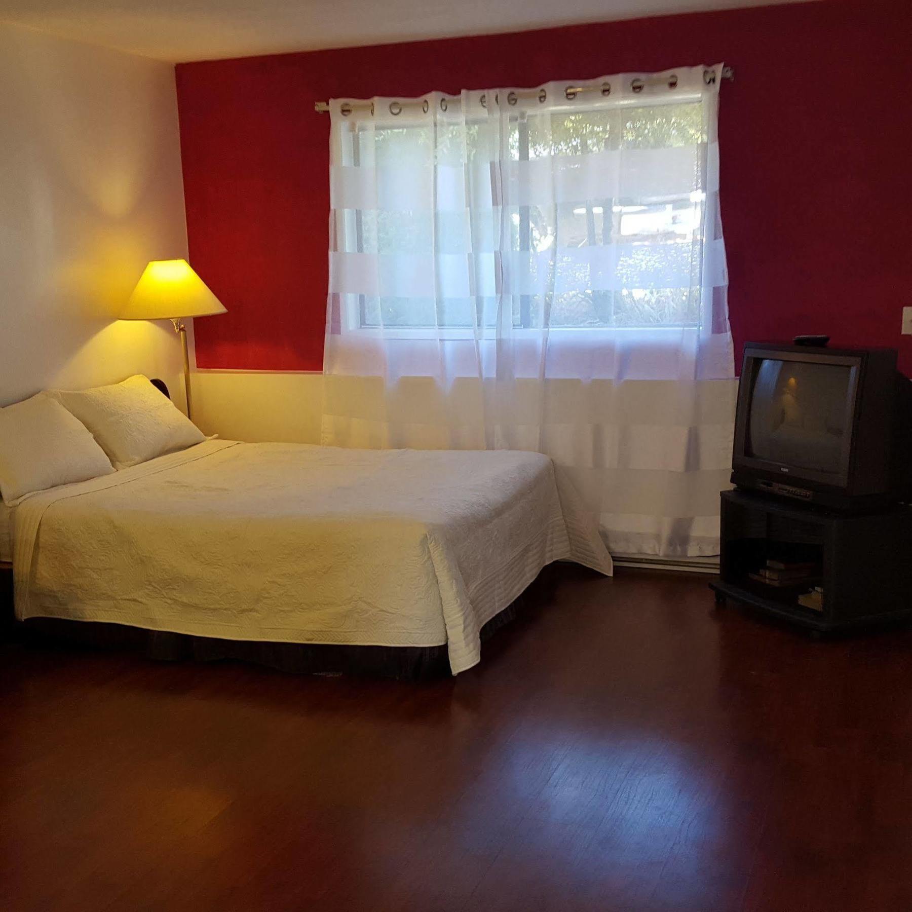 Croft Inn Motel Crofton エクステリア 写真
