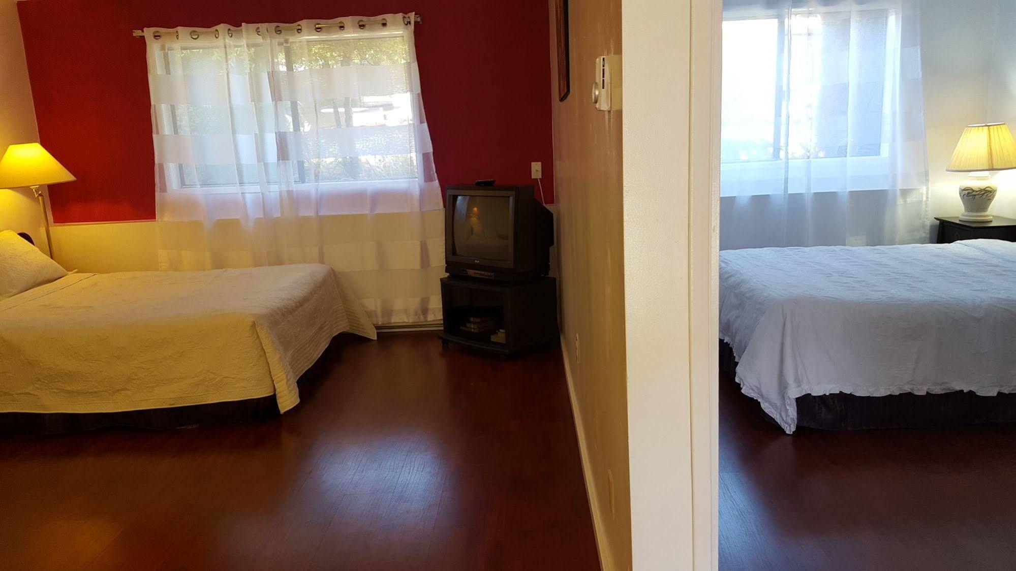 Croft Inn Motel Crofton エクステリア 写真